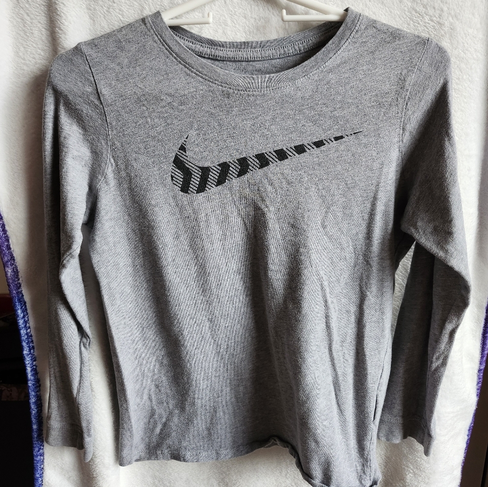 Nike Gray Long Sleeve Shirt